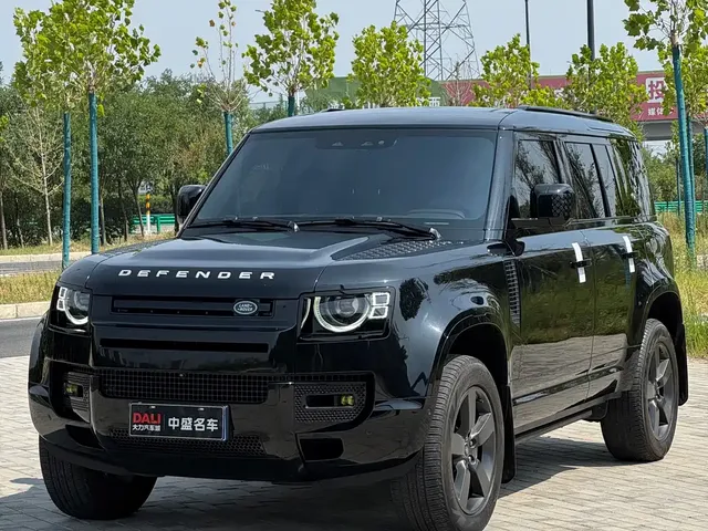 Land Rover Defender 2025 110 3.0T P400 -Dynamic HSE
