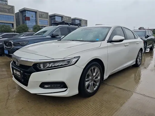Honda Accord 2018 260TURBO Luxury Edition China V