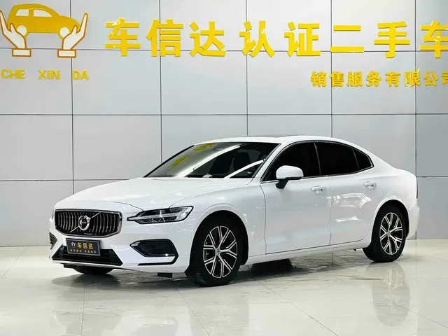 Volvo S60 2023 B4 Smart Comfort Luxury Edition