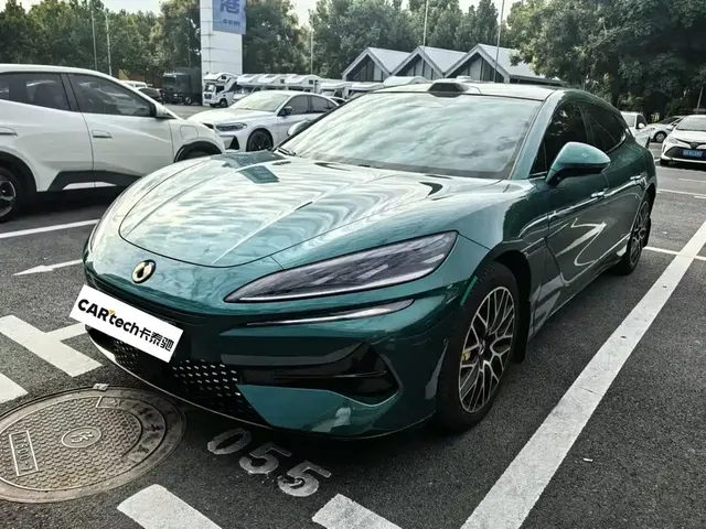 Denza Z9GT 2026 Model Yi San Fang Flash Charge Honor Edition