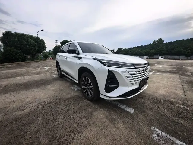 Changan CS75 PLUS 2025 3rd Generation Champion Edition 1.5T Power Leader