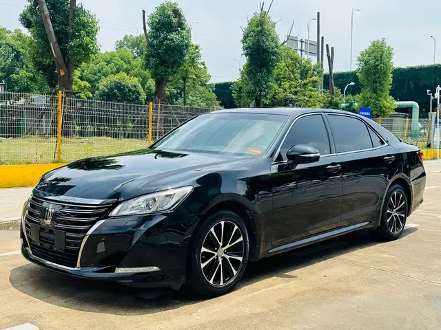 Toyota Crown 2018 2.0T Fashion Edition