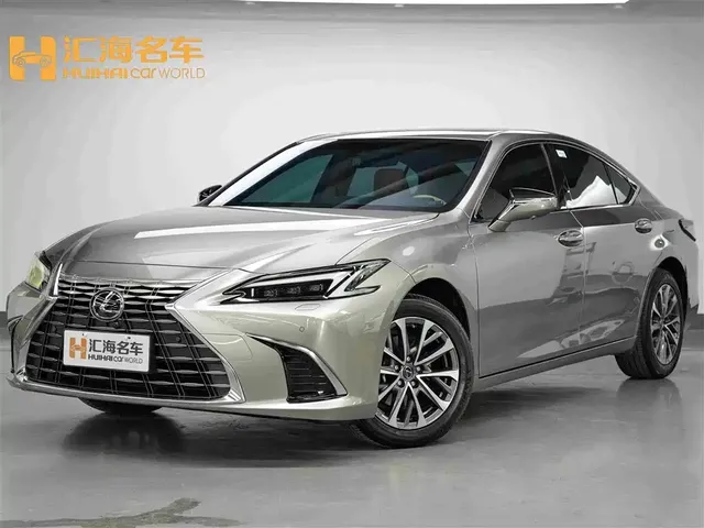 Lexus ES 2025 200 Ultimate Edition
