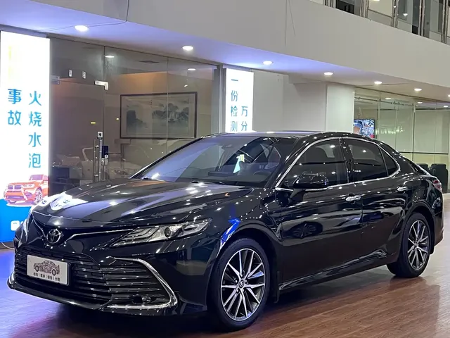 Toyota Camry 2021 2.5G Luxury Edition
