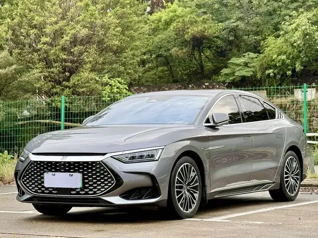 BYD Han 2022 DM-i 121KM Prestige