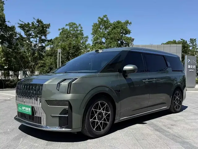 ZEEKR 009 2024 7-Seat Aisle AWD Version 108kWh