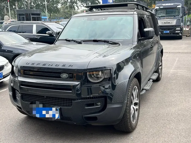 Land Rover Defender 2023 Facelift 110 3.0T P400 Dark Special Edition
