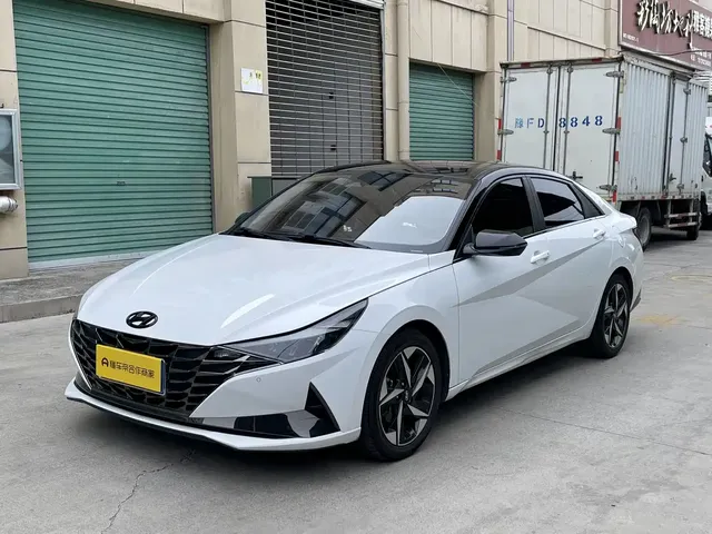 Hyundai Elantra 2022 240TGDi DCT LUX Premium Edition