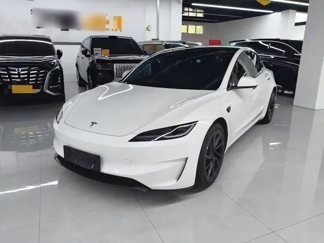 Tesla Model 3 2024 High-Performance All-Wheel Drive Edition