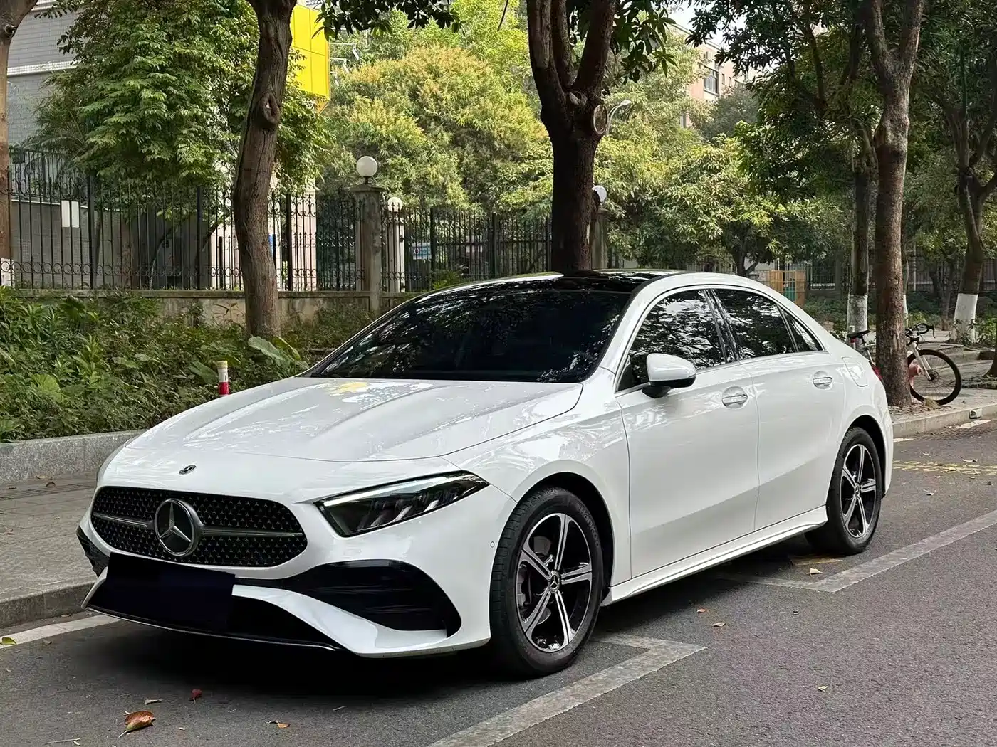 Mercedes-Benz A-Class 2023 A 200 L Fashion