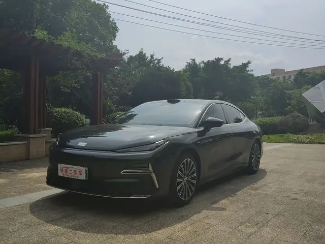 Geely Galaxy Xingyao 8 2025 Model 130km EM-i Flagship Edition