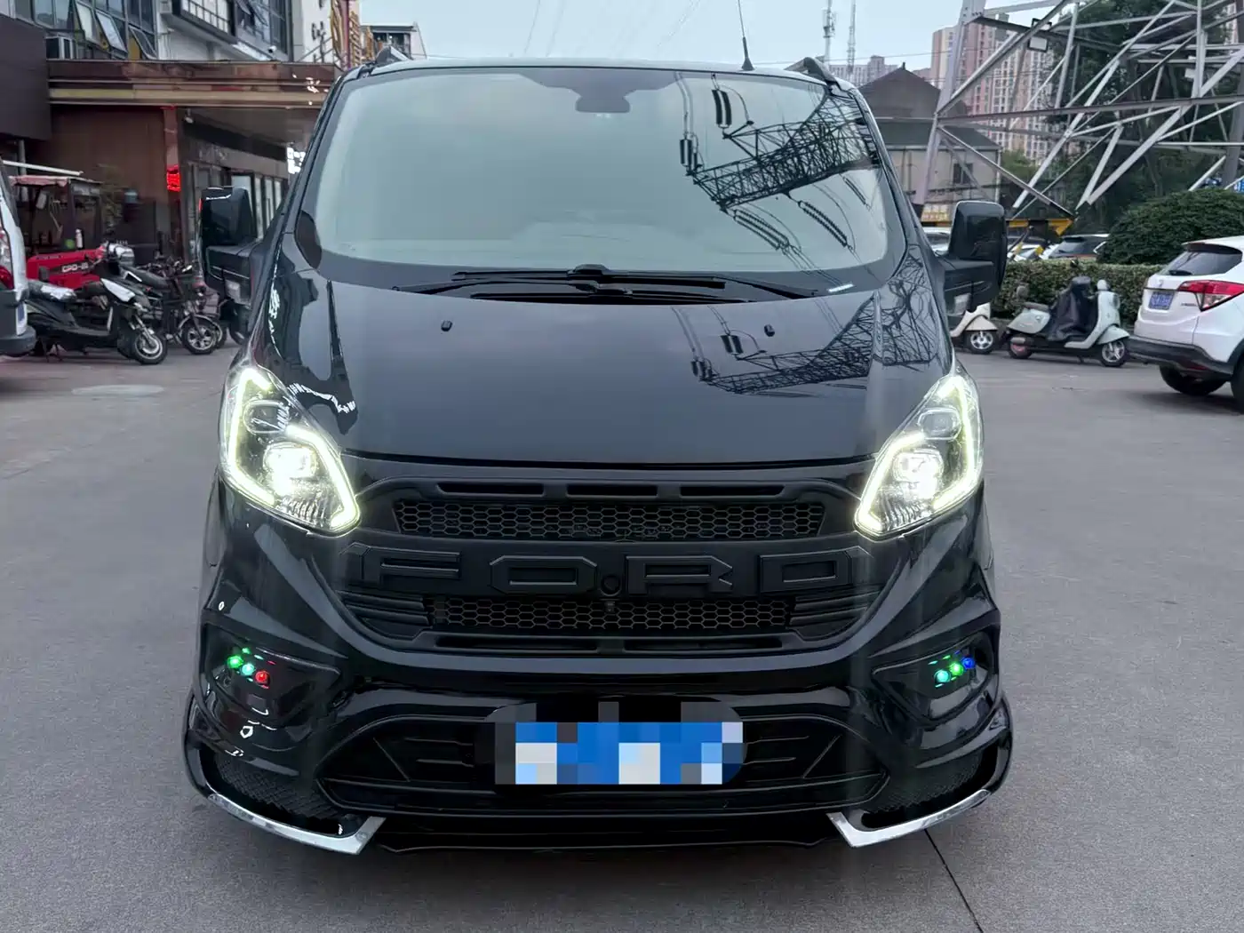 Ford Tourneo 2023 2.0T Automatic Premium Edition