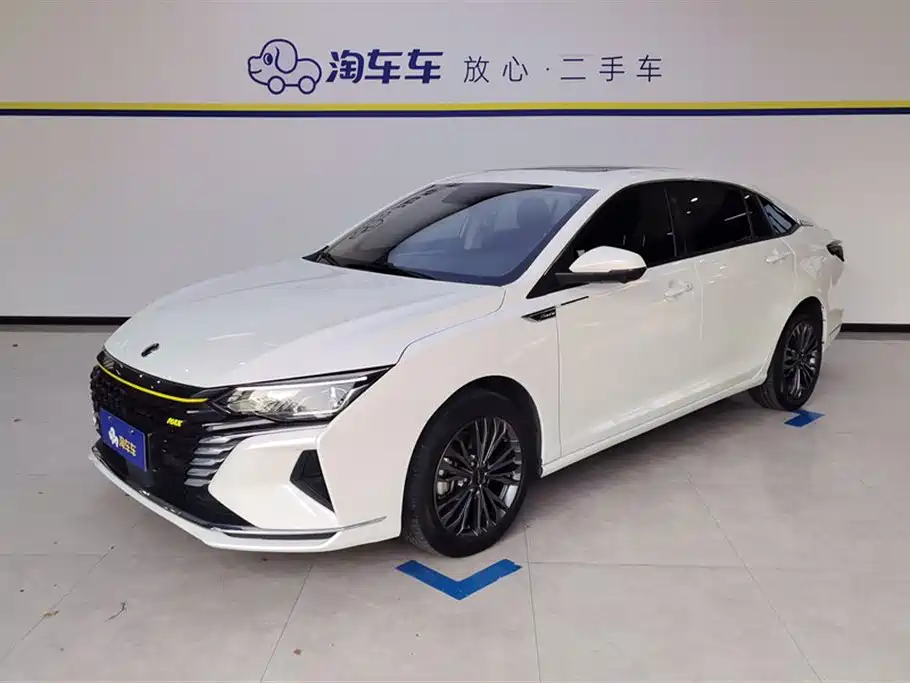 Dongfeng Aeolus Yixuan MAX 2021 Super Dad Hybrid Edition