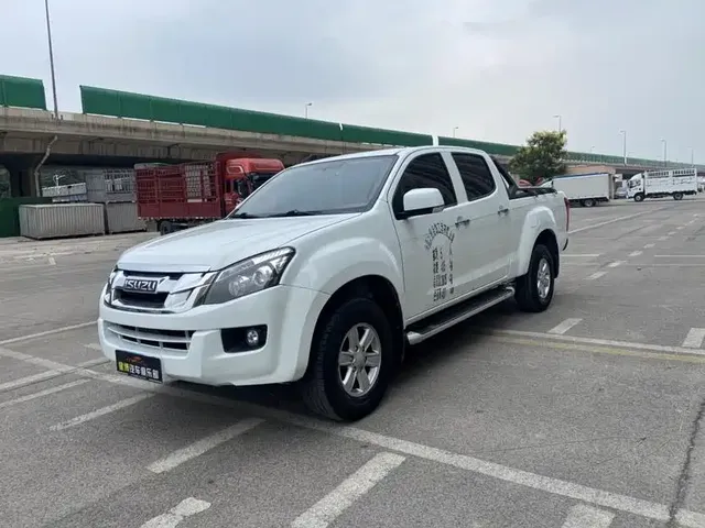 Isuzu Lingtuo 2020 2.5T 2WD Automatic Flagship Edition China VI Extended Version JE4D25Q6A