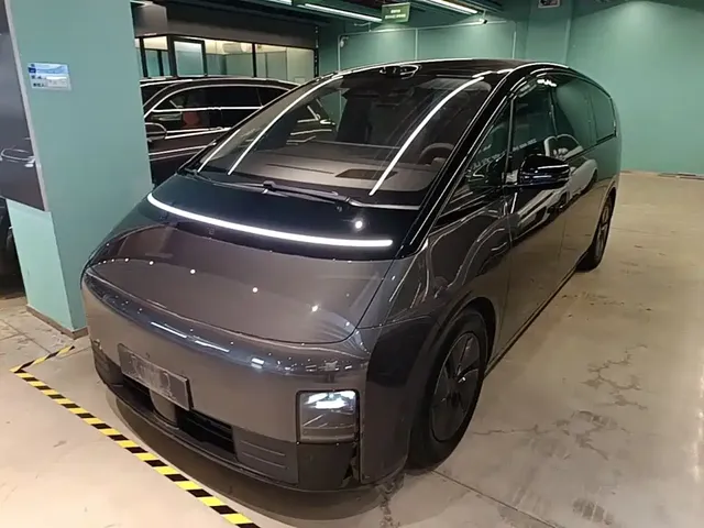 Li Auto MEGA 2025 Ultra Smart Renewal Edition