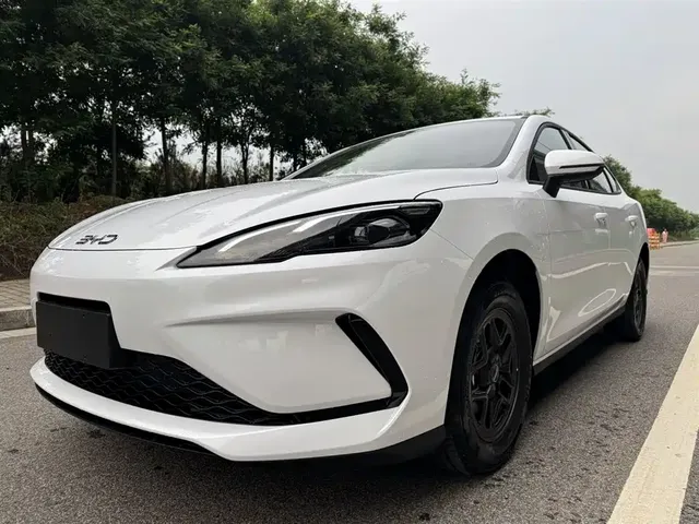 BYD Hai Bao 05 DM-i 2026 DM-i 128KM Luxury