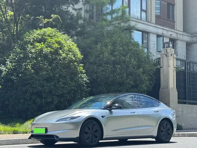 Tesla Model 3 2023 Long Range All-Wheel Drive