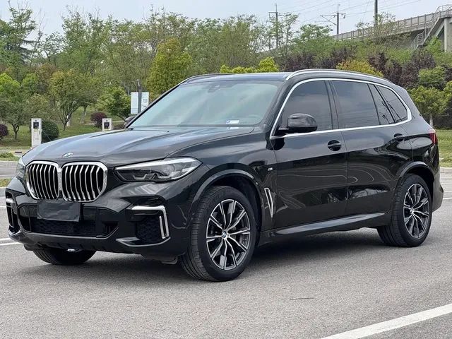 BMW X5 2022 Facelift xDrive 30Li M Sport Package