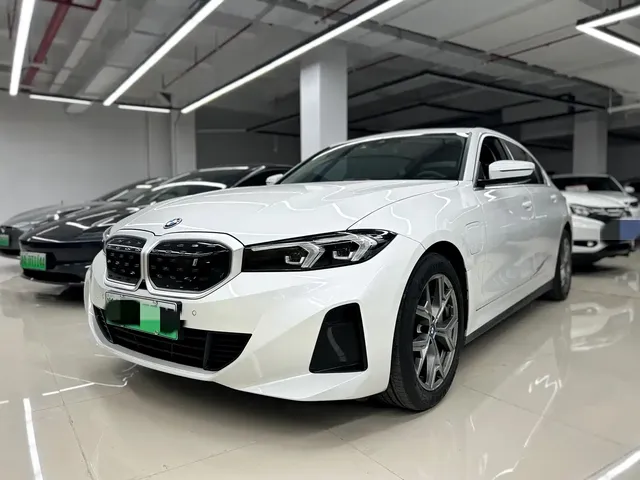 BMW i3 2022 eDrive 35 L