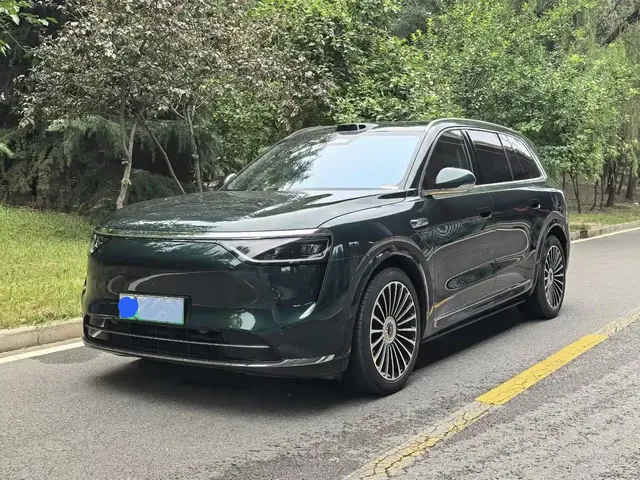 AITO Wenjie AITO M8 2025 Extended Range Ultra 53.4kWh 6-Seater