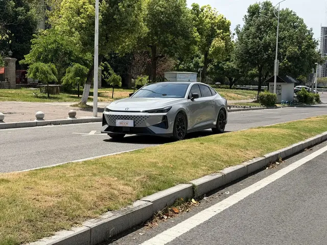 Changan UNI-V 2024 1.5T Deluxe