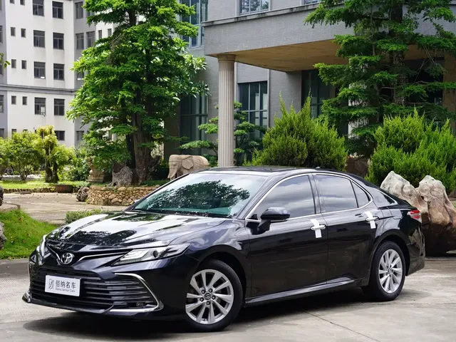 Toyota Camry 2021 2.0G Luxury Edition