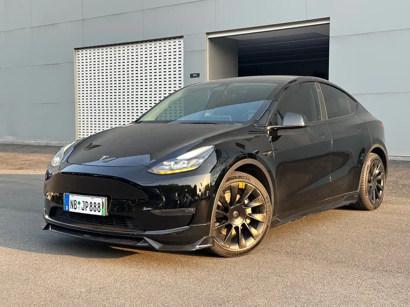 Tesla Model Y 2022 Rear-Wheel Drive Version