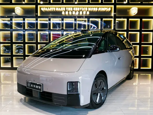 Li Auto MEGA 2024 Ultra