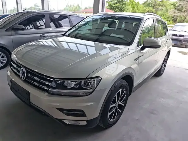 Volkswagen Tiguan L 2018 Facelift 330TSI Automatic 2WD Comfort Edition