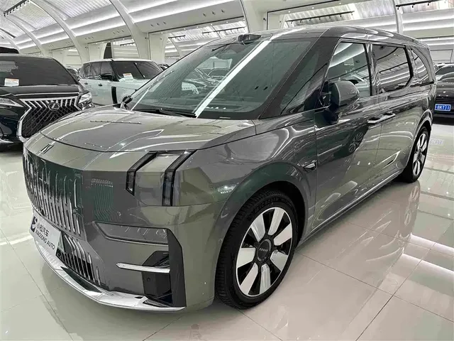 ZEEKR 009 2024 7-Seat Aisle Version 108kWh