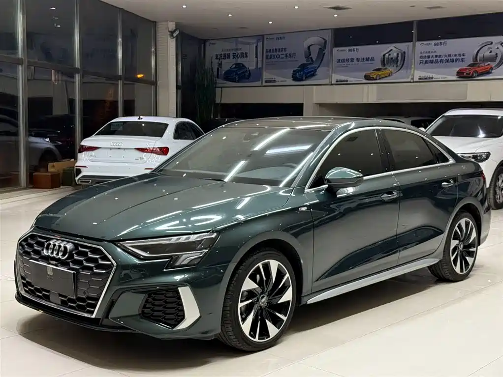 Audi A3 2023 Facelift A3L Limousine 35 TFSI Luxury Sport