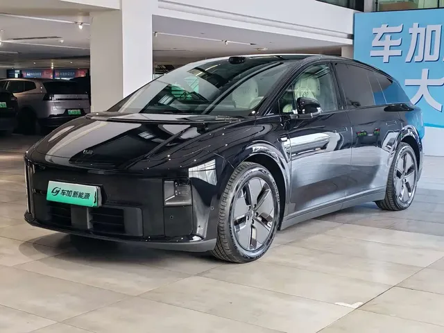 Li Auto i6 2025 2WD Base Model