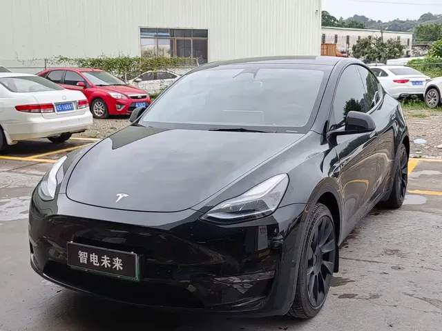 Tesla Model Y 2023 Long Range All-Wheel Drive Edition