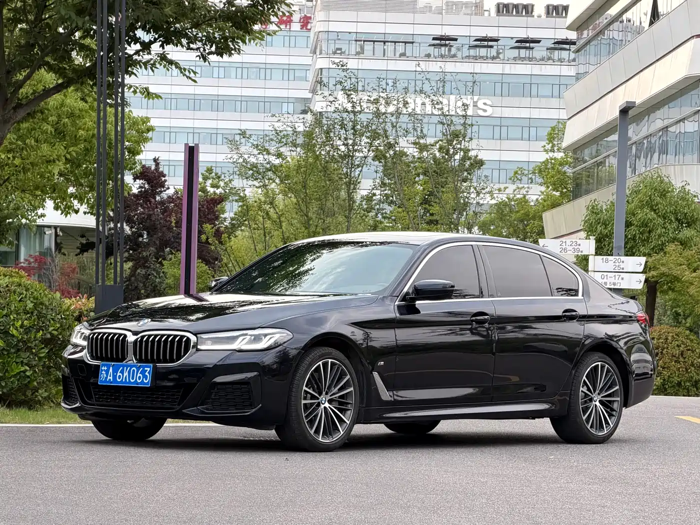 BMW 5 Series 2023 530Li Leading M Sport Package