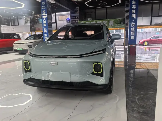 Geely Geometry E Firefly 2023 401KM Linglong Tiger 5-Seater