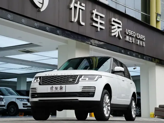 Land Rover Range Rover 2022 3.0 L6 360PS Heritage Edition