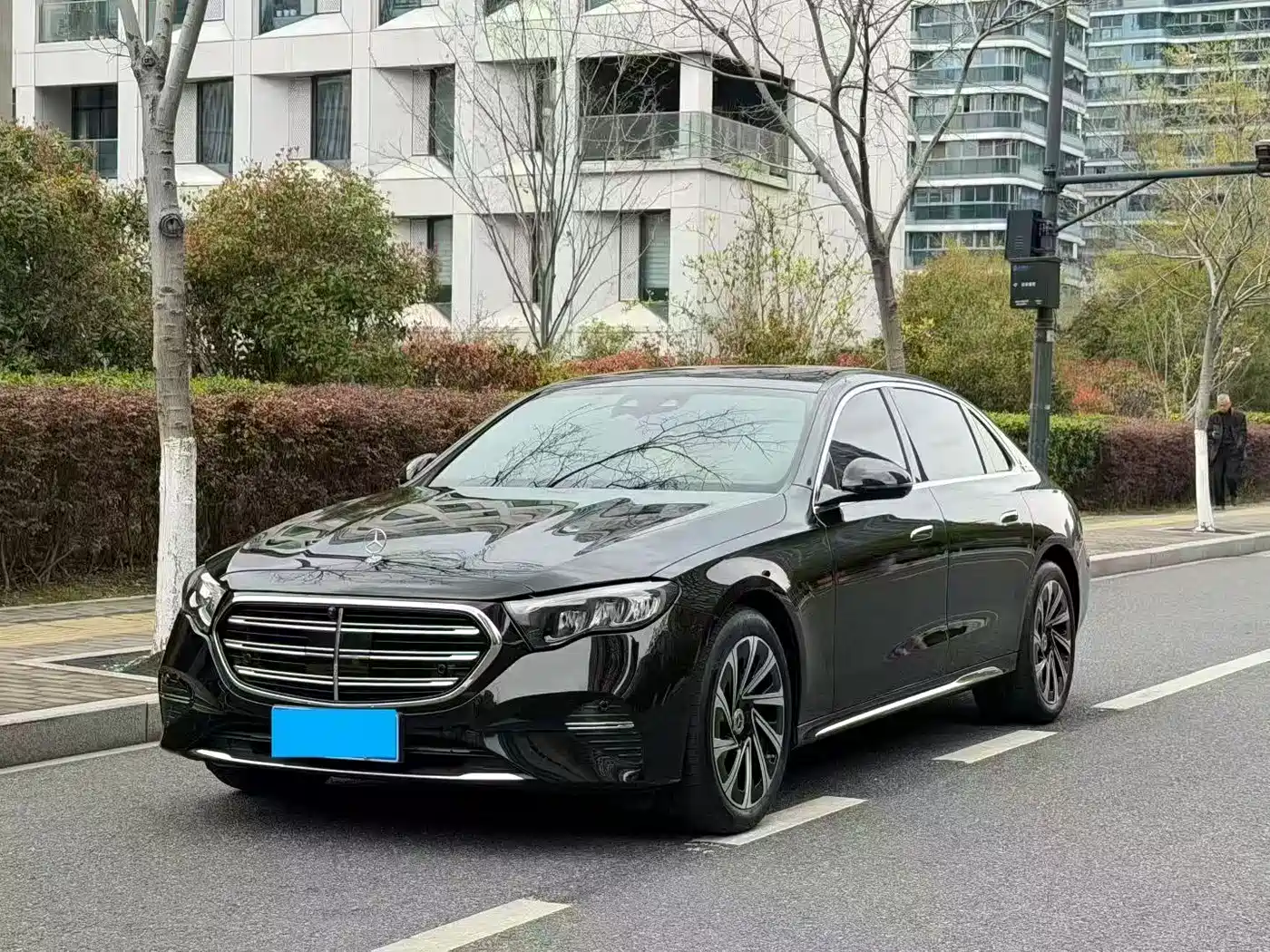 Mercedes-Benz E-Class 2025 E 300 L Luxury