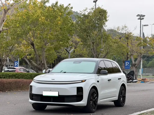 Li Auto L6 2024 Pro