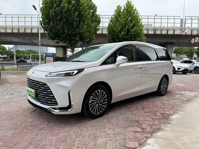 Buick GL8 New Energy 2025 Land Honor Premium Edition 7-Seater