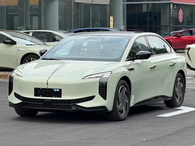 Hongqi EH7 2025 690 Smart Selection Edition