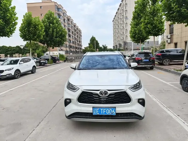 Toyota Highlander 2024 2.5L Smart Hybrid 4WD Premium 7-seater