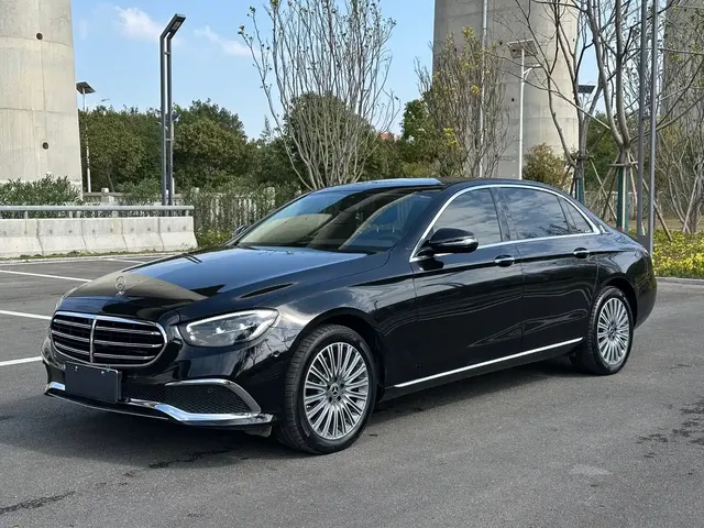 Mercedes-Benz E-Class 2023 E 300 L Fashion