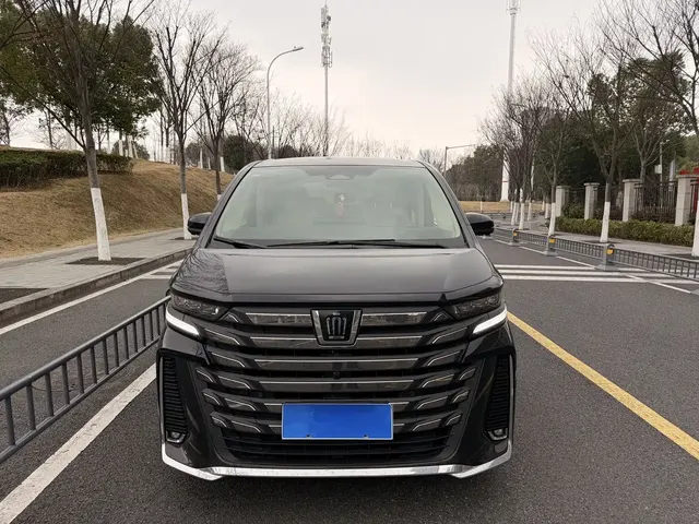 Toyota Vellfire 2024 Crown Hybrid 2.5L Executive Premium Edition