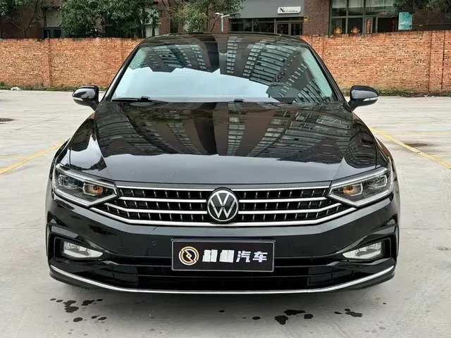 Volkswagen Magotan 2023 Model 2 Million Commemorative Edition 330TSI DSG Luxury