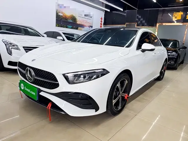 Mercedes-Benz A-Class 2023 A 200 L Fashion