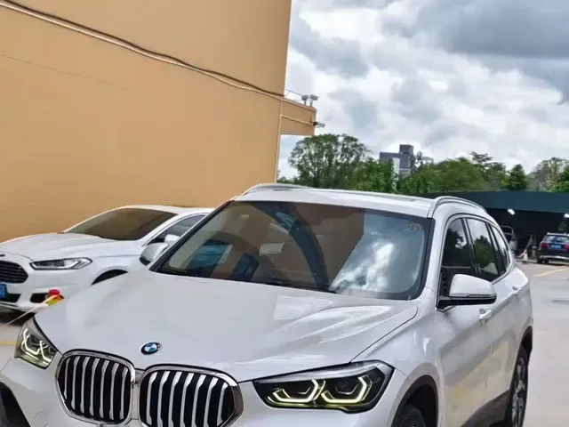 BMW X1 2021 sDrive25Li Leading