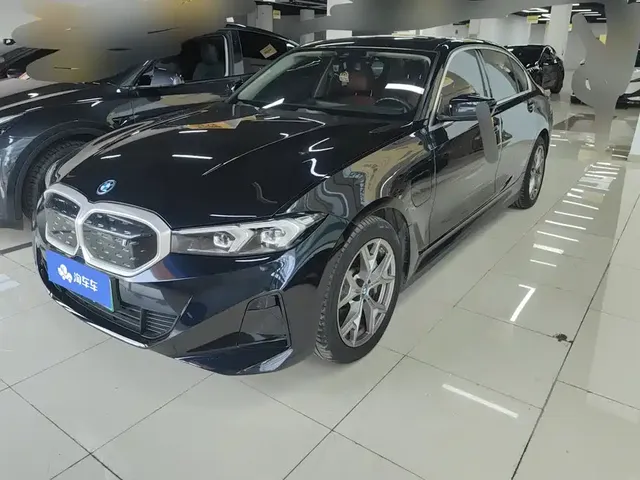 BMW i3 2022 eDrive 35 L