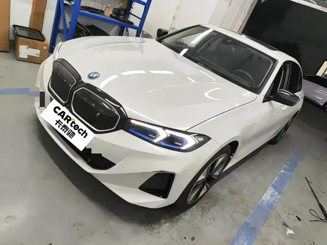 BMW i3 2023 eDrive 40 L Shadow Night Sport Package