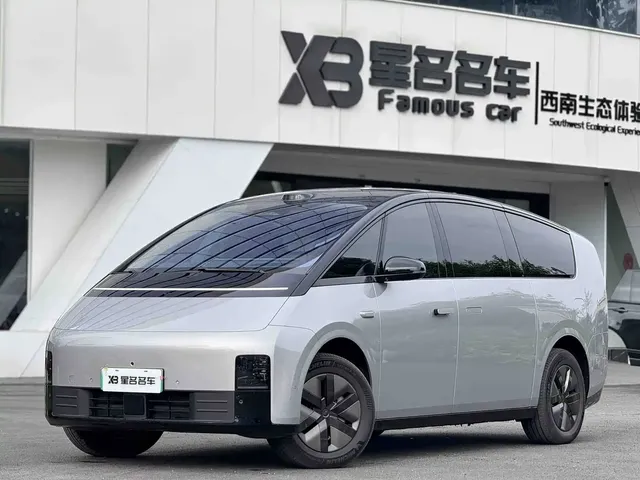 Li Auto MEGA 2025 Model Home Family Special Edition