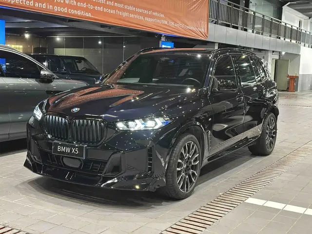 BMW X5 2025 Model xDrive 40Li M Sport Blackout Package